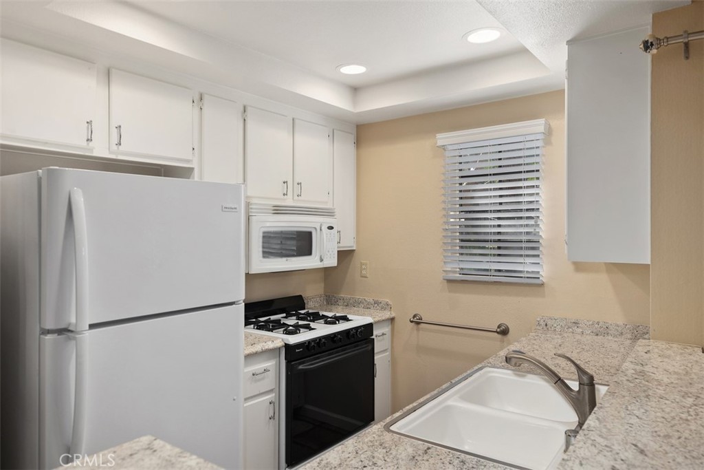 Vista Pacifica (VP) - Residential