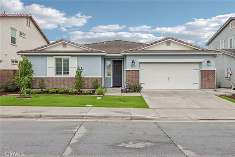 Photo of 29118 Carrotwood, Lake Elsinore, CA 92530 (MLS # SW26032575)