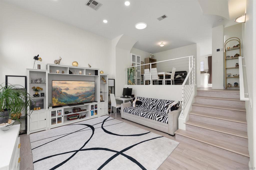12613 El Camino Real Real