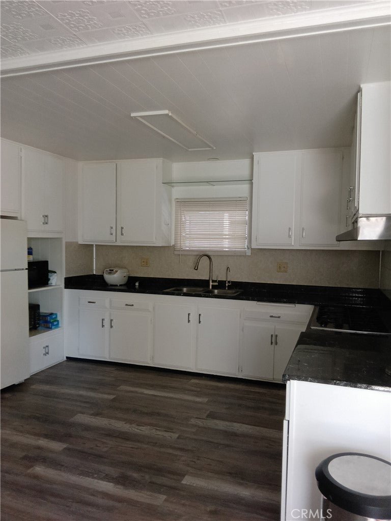 5772 Garden Grove Boulevard 222
