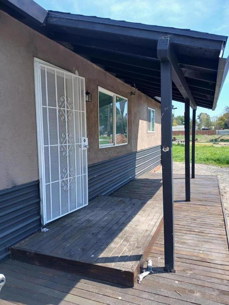 Beautiful recently updated home On a huge lot plenty of space for RV, boat, and shop there is a manufactured home in the back that can be included in the sale and you can have 2 houses. Or we can move it.lots of value add potential for rental income