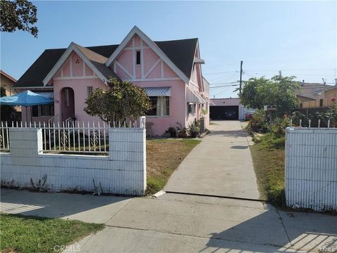 Photo of 2738 Southern Ave #B, South Gate, CA 90280 (MLS # DW26091947)
