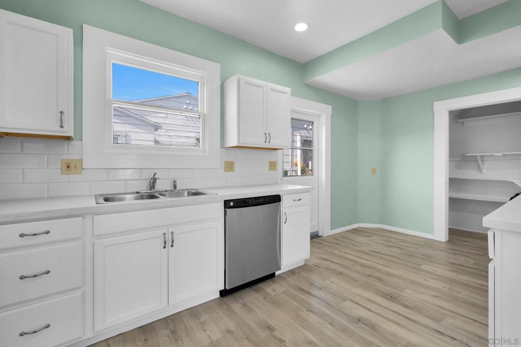 La Mesa - Residential Income