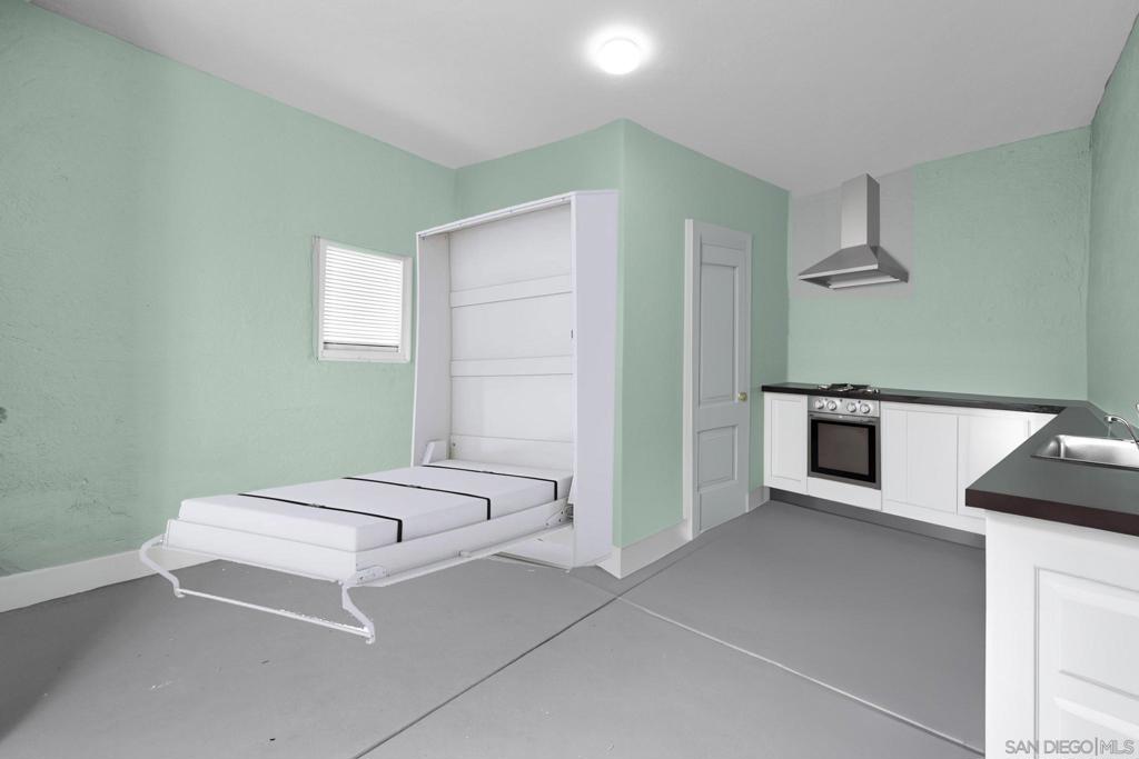 La Mesa - Residential Income