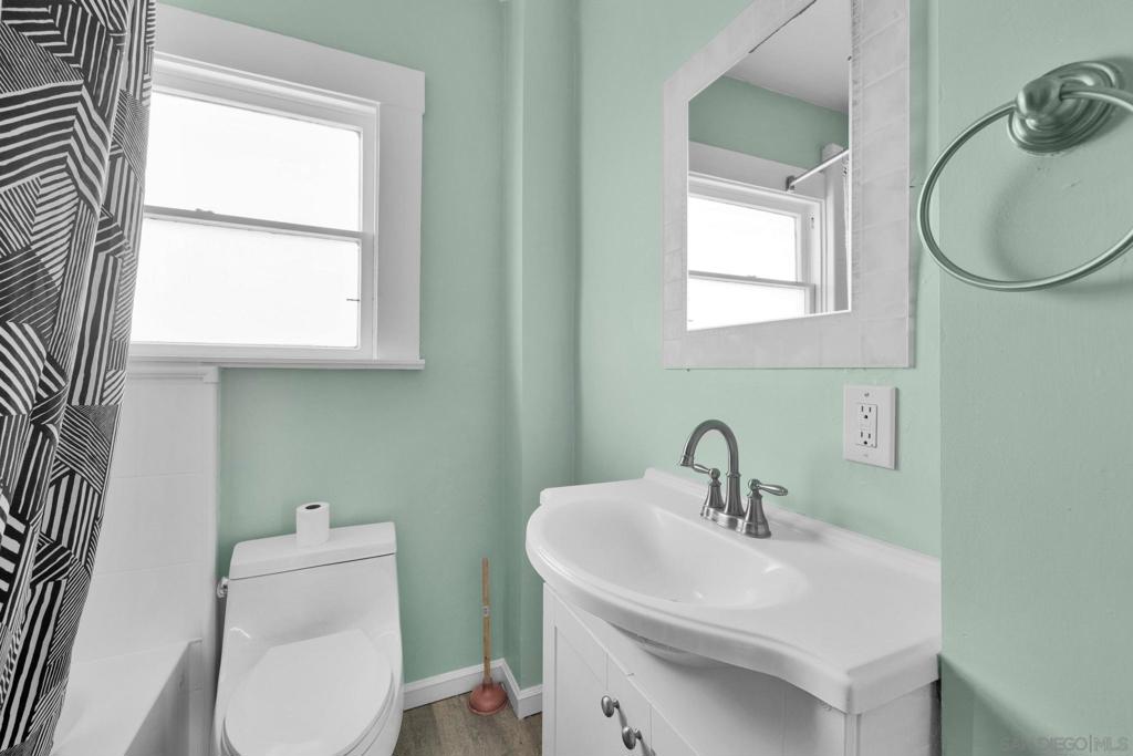 La Mesa - Residential Income