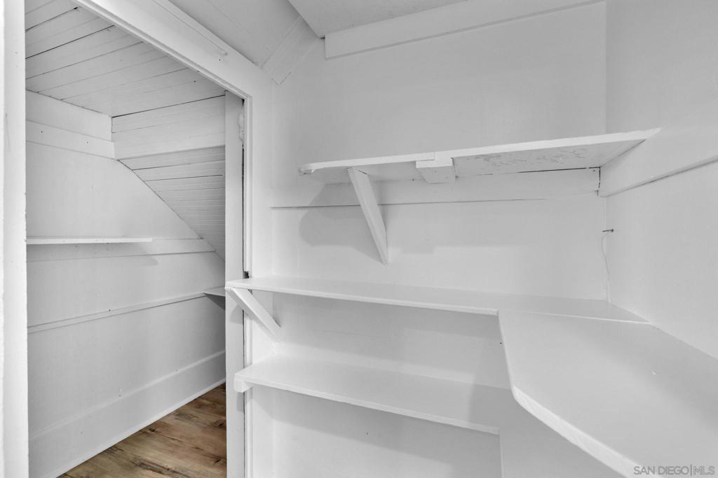 La Mesa - Residential Income