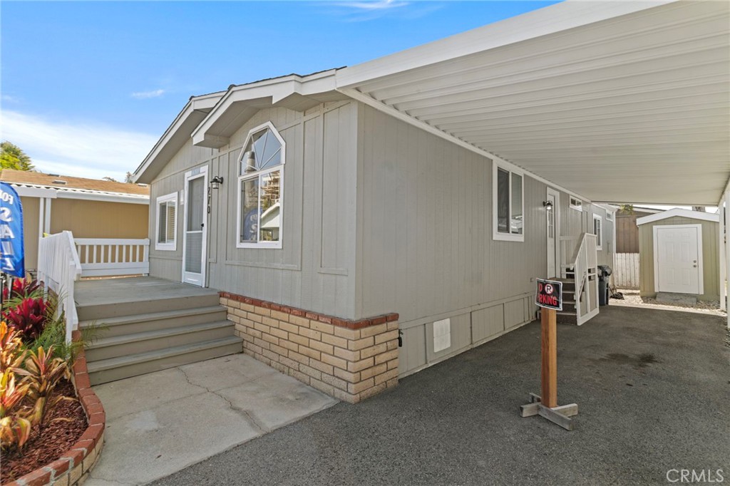 21851 Newland Street 270