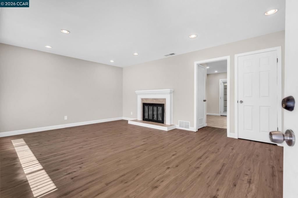 3411 Clayburn Rd