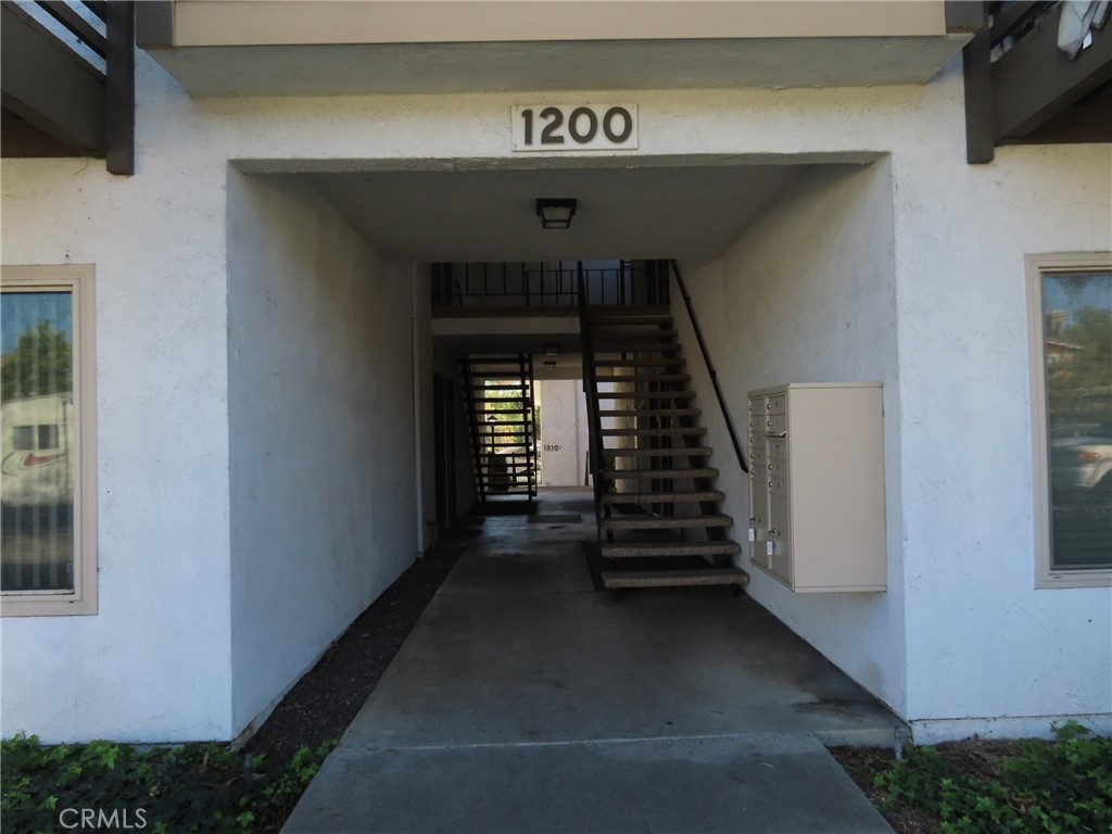 1200 W Lambert  #32 Road