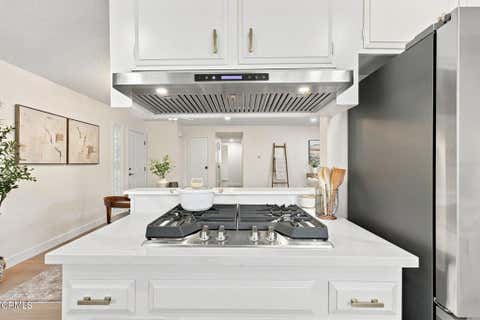 Tiny photo for 244 MacKay Avenue, Ventura, CA 93004 (MLS # V1-38185)