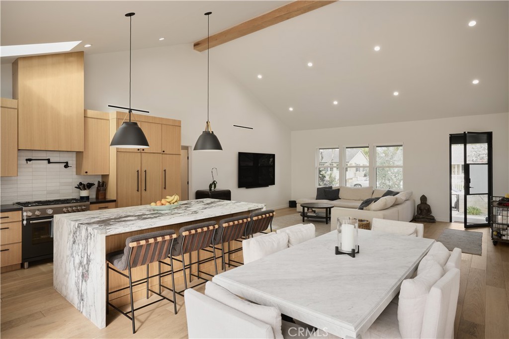 13916 La Maida Street