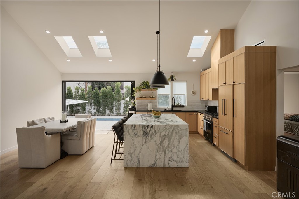 13916 La Maida Street