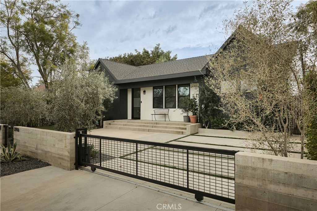 13916 La Maida Street