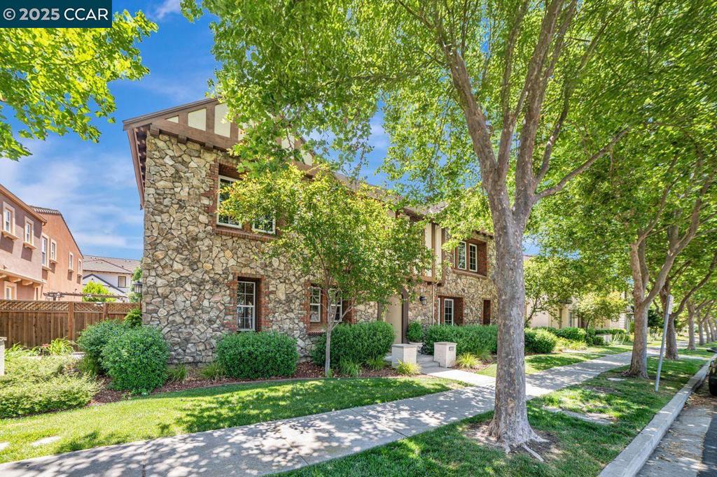 Properties 2 7840 Stoneleaf Drive