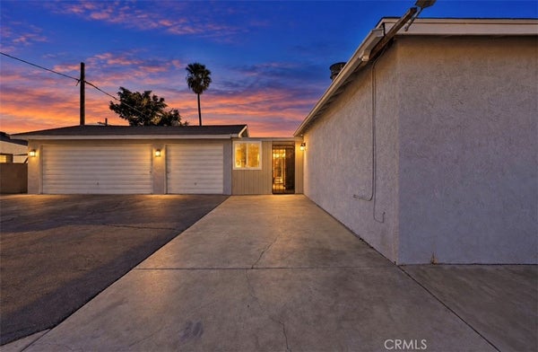 13532 PIERCE ST, PACOIMA, CA 91331 - Image 322fa2bb86badfe84aa86d20bbfdacef/2372124546