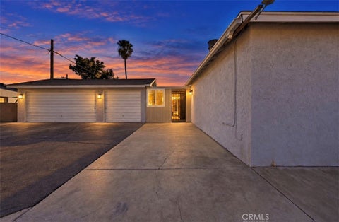 Photo of 13532 Pierce St ST, Pacoima, CA 91331 (MLS # SR26220842)