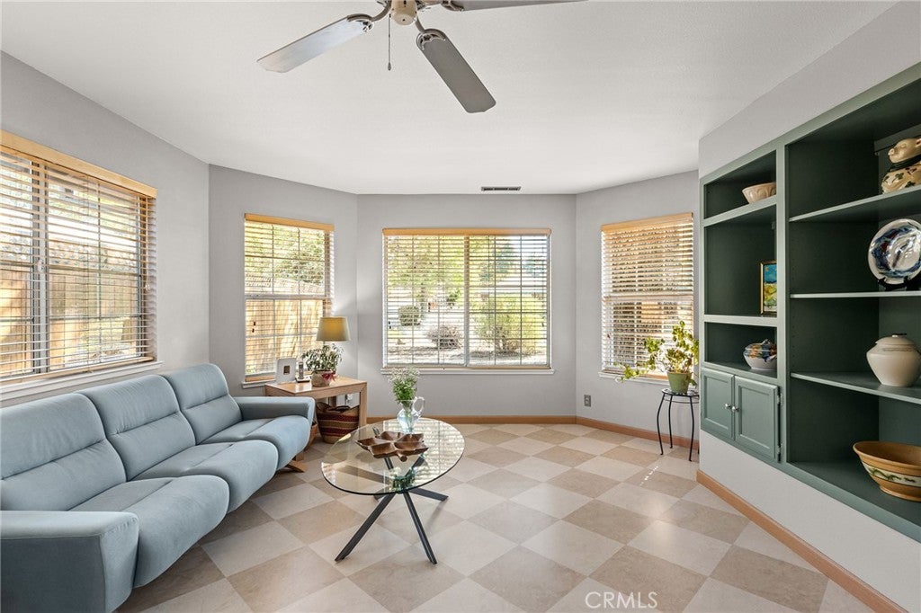 12 Via Flora Court