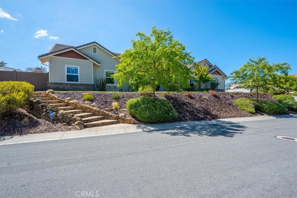 Properties 3 9350 Via Cielo