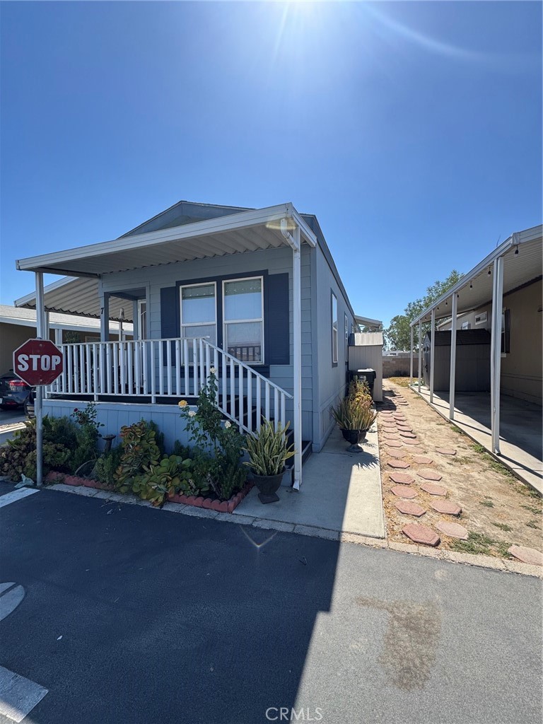 721 E 9th 7