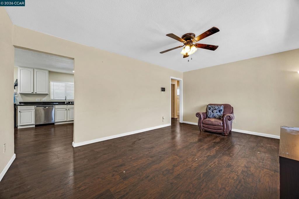 7 Lawrence Ave