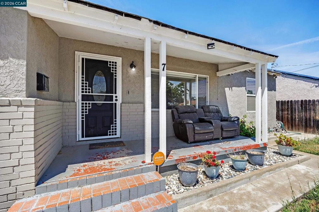 7 Lawrence Ave