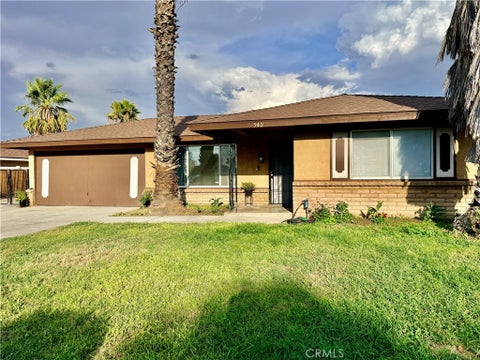 Photo of 542 N Girard ST, Hemet, CA 92544 (MLS # IV26210234)