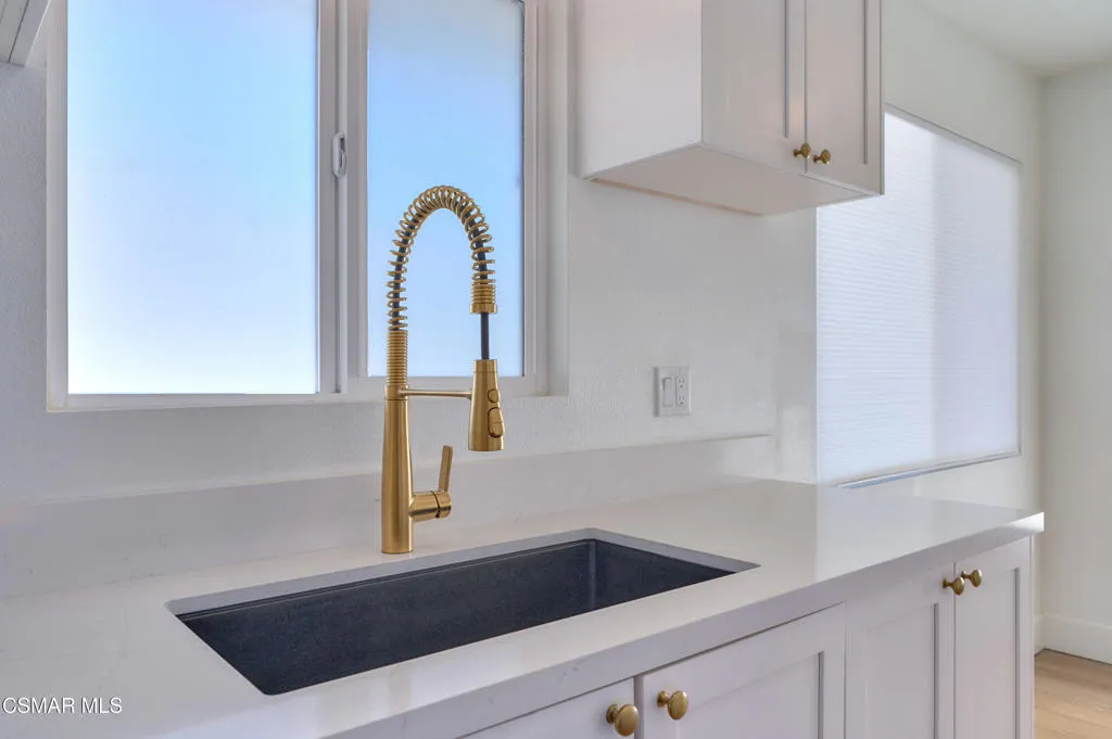 Thousand Oaks, California 91360, United States, 4 Bedrooms Bedrooms, ,3 BathroomsBathrooms,Residential,Active,227842