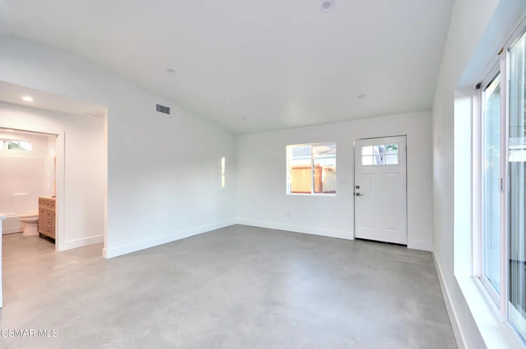 Thousand Oaks, California 91360, United States, 4 Bedrooms Bedrooms, ,3 BathroomsBathrooms,Residential,Active,227842