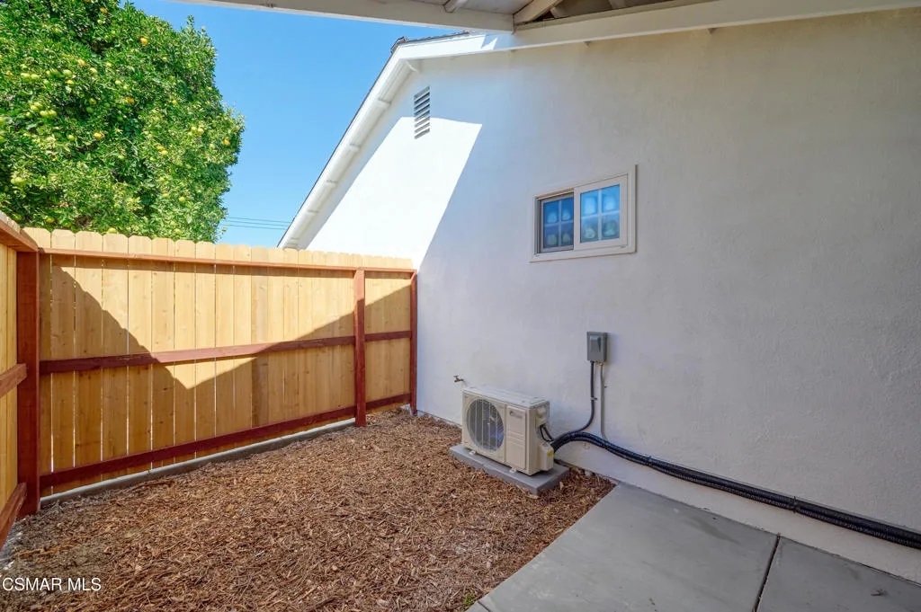 Thousand Oaks, California 91360, United States, 4 Bedrooms Bedrooms, ,3 BathroomsBathrooms,Residential,Active,227842