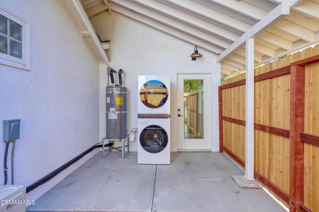 Thousand Oaks, California 91360, United States, 4 Bedrooms Bedrooms, ,3 BathroomsBathrooms,Residential,Active,227842