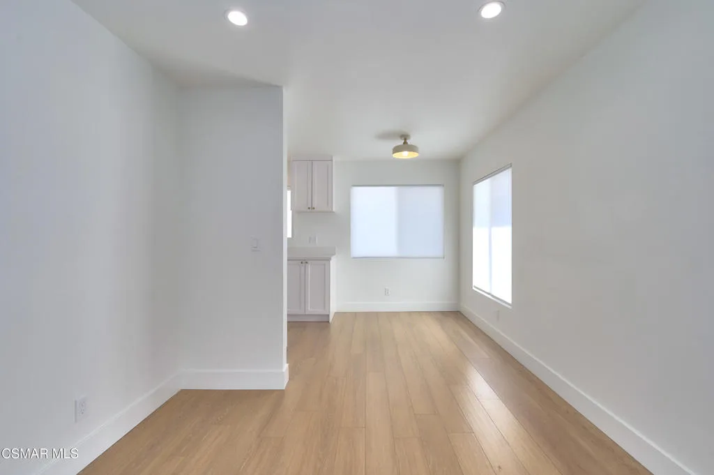 Thousand Oaks, California 91360, United States, 4 Bedrooms Bedrooms, ,3 BathroomsBathrooms,Residential,Active,227842