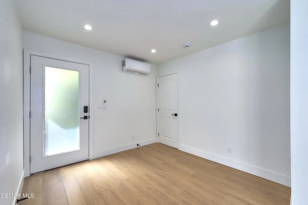 Thousand Oaks, California 91360, United States, 4 Bedrooms Bedrooms, ,3 BathroomsBathrooms,Residential,Active,227842