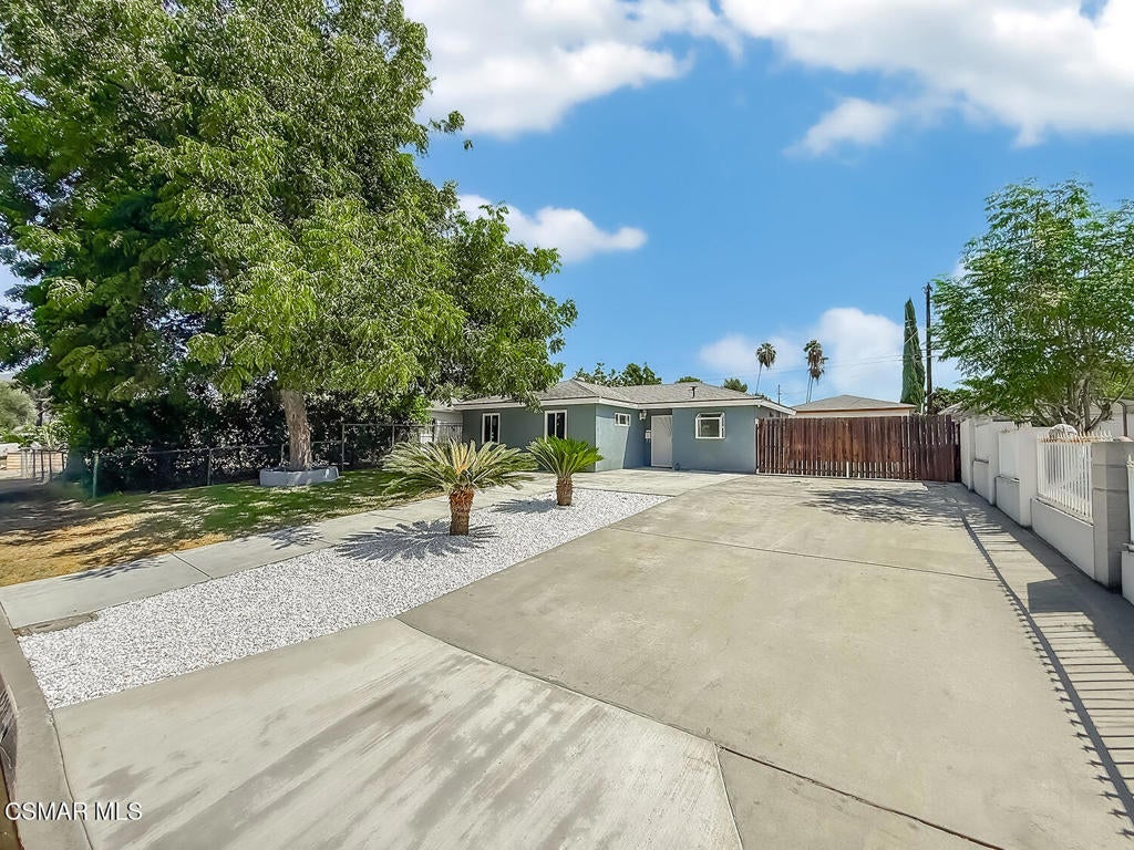 5238 N Calera Avenue