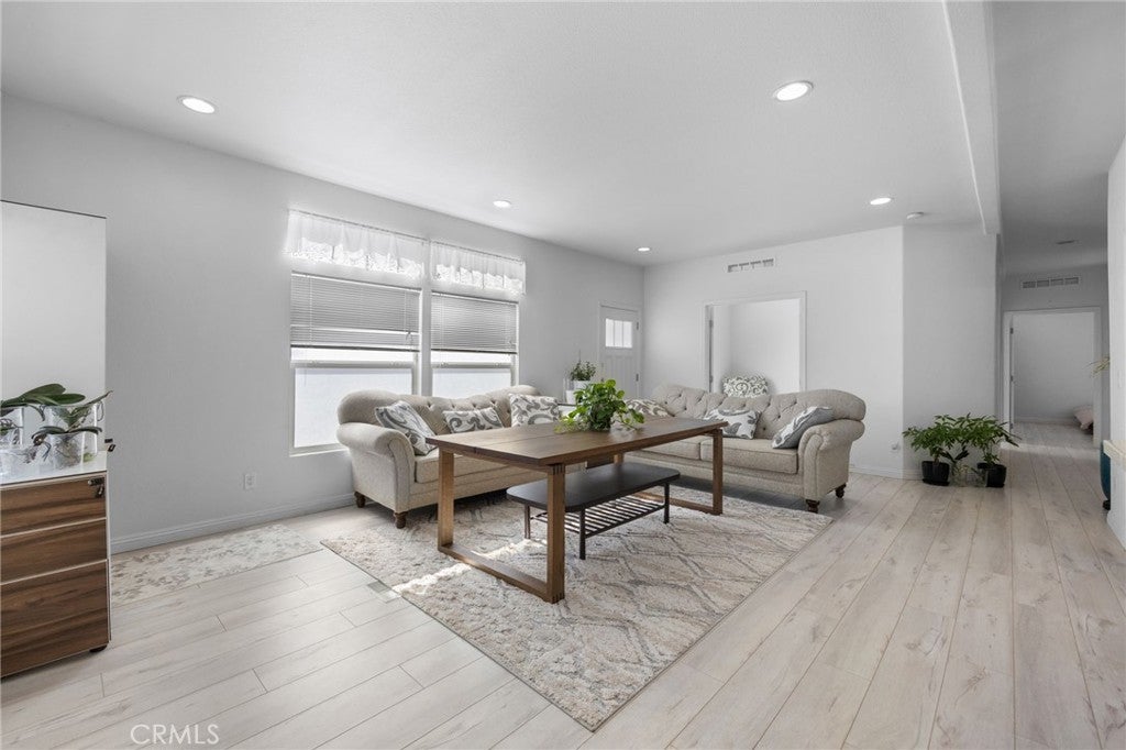 1065 Lomita 148