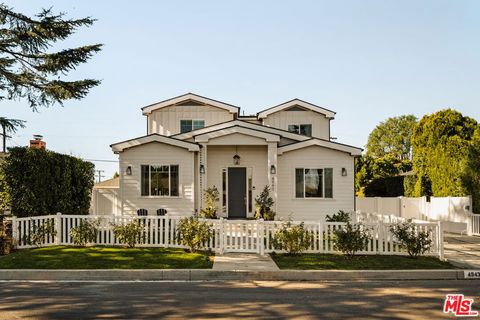 4943 Stern Avenue Sherman Oaks CA 91423