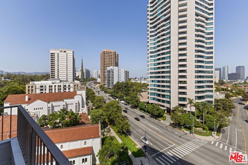 Photo of 10501 Wilshire Boulevard #1005, Los Angeles, CA 90024 (MLS # 25568697)