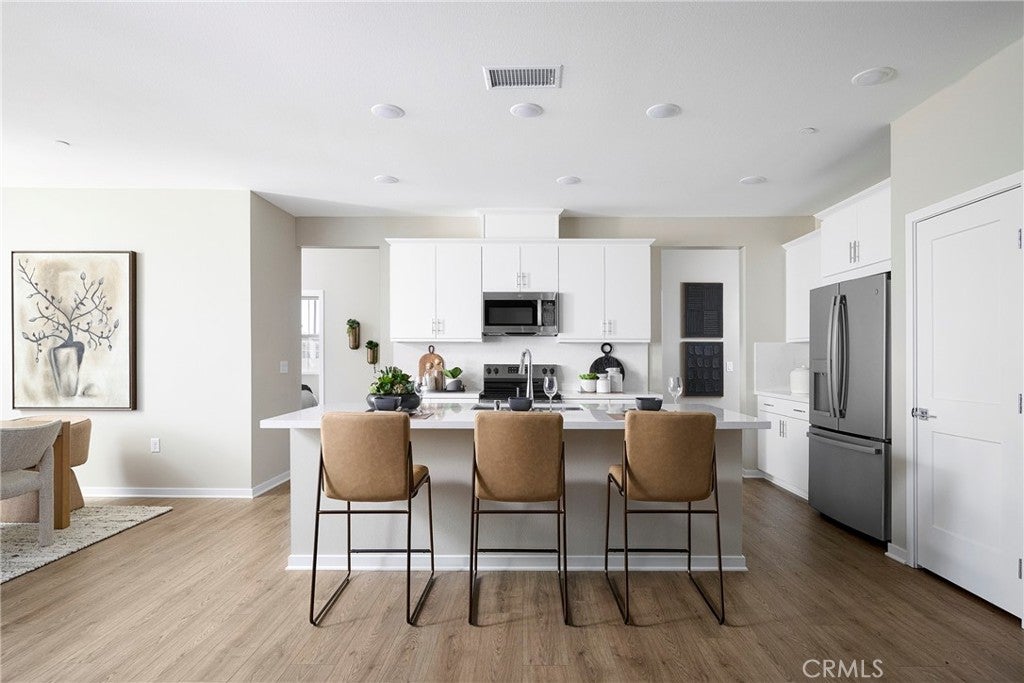 465 Paradiso Place