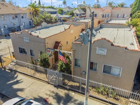 Photo of 424 E 20th Street, Los Angeles, CA 90011 (MLS # PW25192686) Photo of 424 E 20th Street, Los Angeles, CA 90011 (MLS # PW25192686)