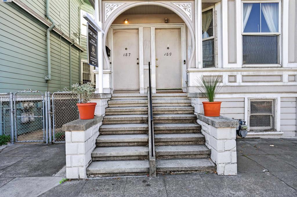 CHINATOWN - Residential Income