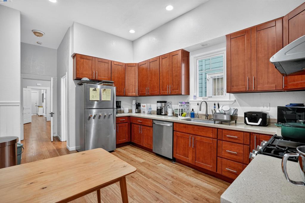 CHINATOWN - Residential Income