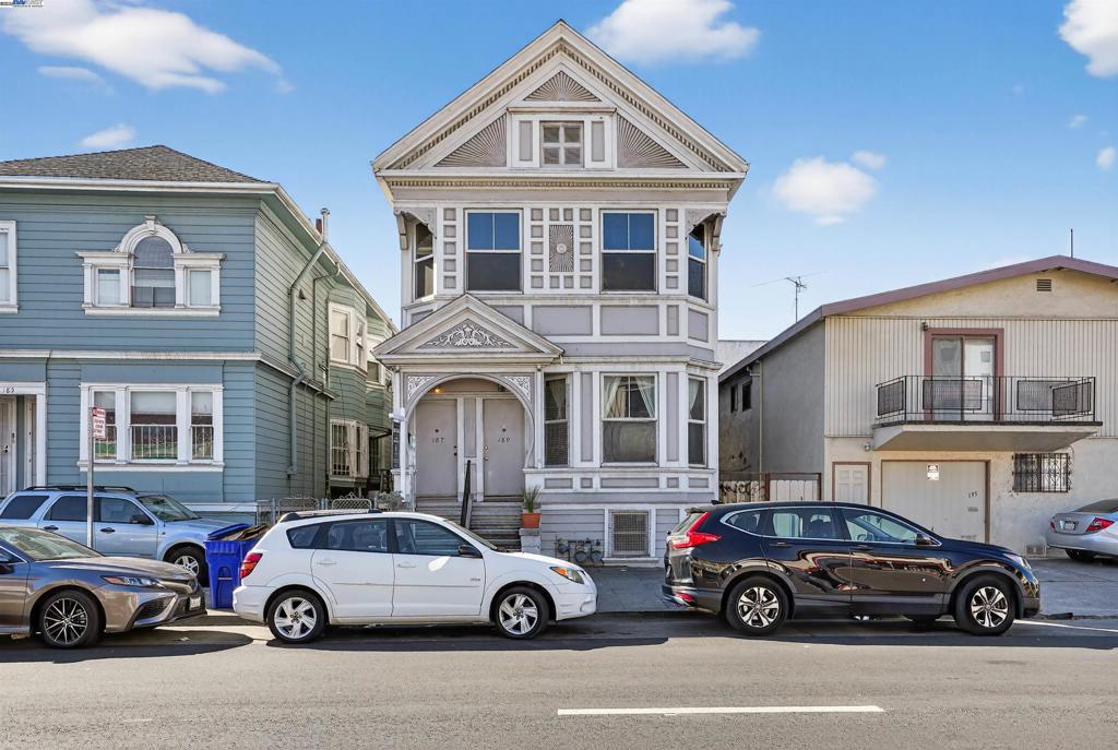 CHINATOWN - Residential Income