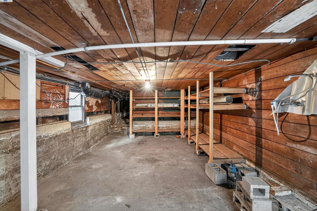 CHINATOWN - Residential Income