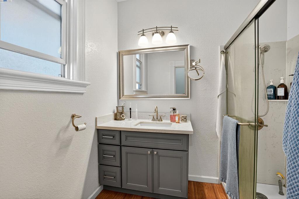 CHINATOWN - Residential Income