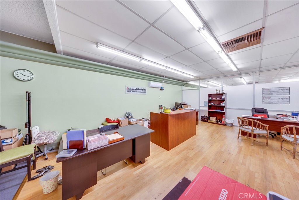 Properties 3 118 E Live Oak Avenue