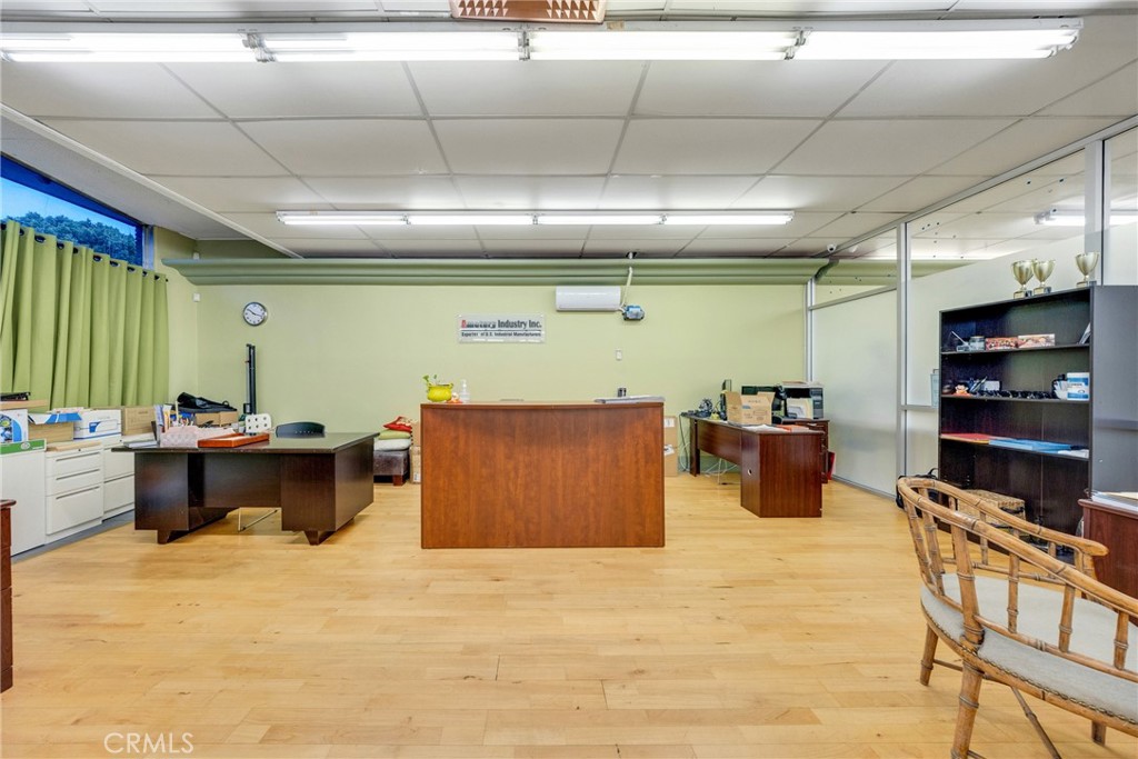 Properties 2 118 E Live Oak Avenue