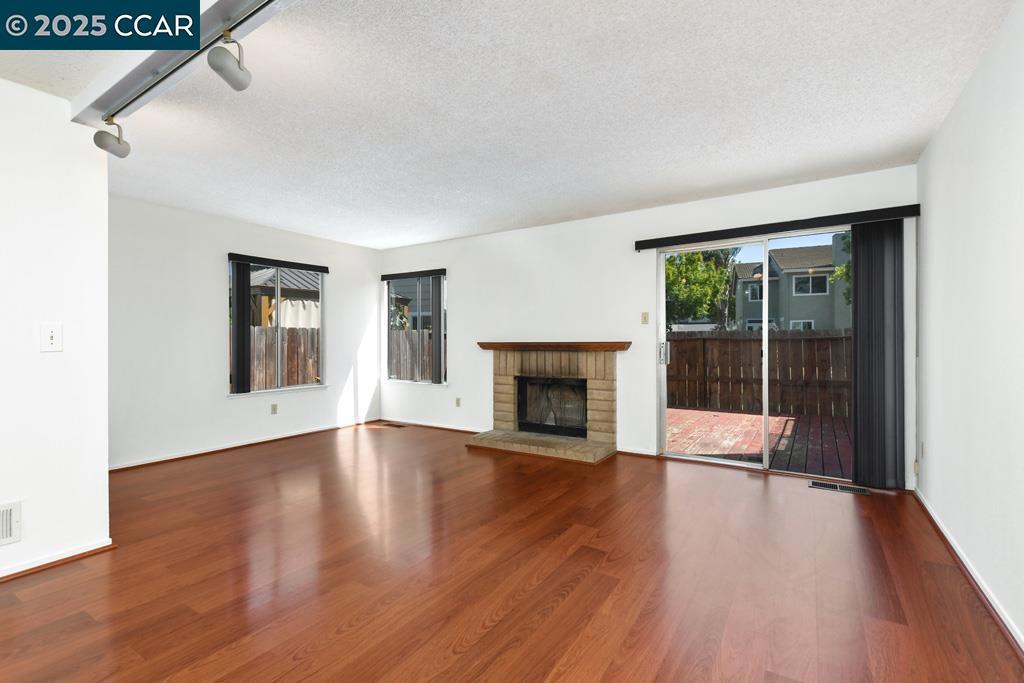 BAY HARBOR PARK - Residential