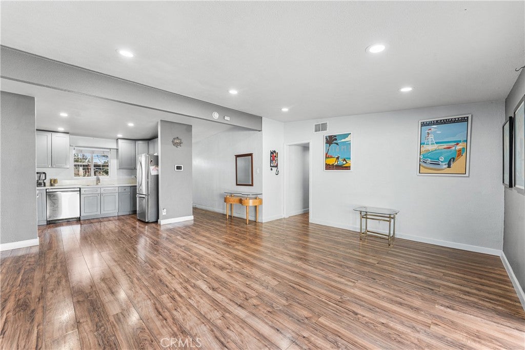 1027 W Avenue J12
