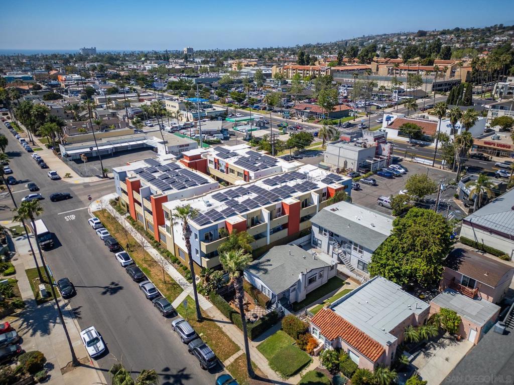 1930 Hornblend Street