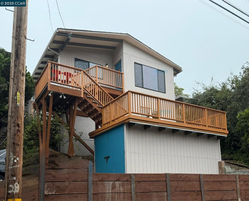 Located in the much sought-after Oakmore district of Oakland, this property has easy access to commuter freeways and the Oakmore shops and restaurants. With 2 bedrooms, 2 baths on the main level and another bedroom and bath downstairs (with ADU potential, including a separate entrance), the property is sure to please. The home features lovely oak beams in the living room with the original hardwood floors refinished to match the beams; new carpet in the primary bedroom; and new paint throughout.