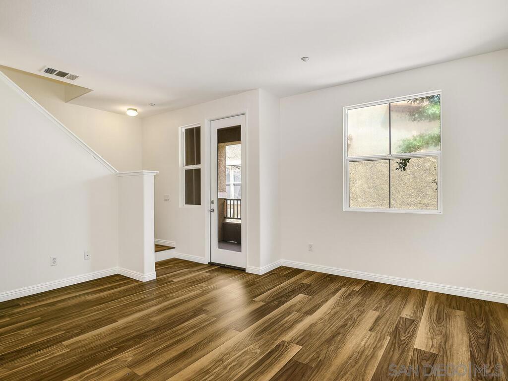 10214 Daybreak Ln 5